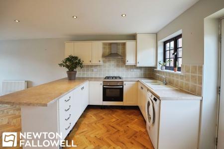 2 bedroom End of terrace house for sale in The Rotunda, Beckingham, DN10