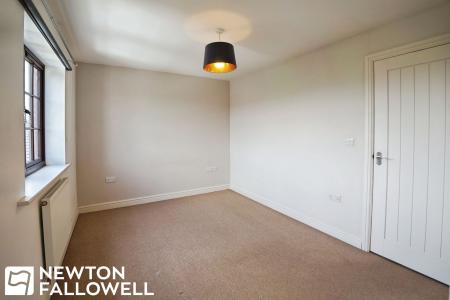 2 bedroom End of terrace house for sale in The Rotunda, Beckingham, DN10
