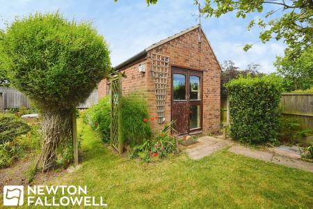 2 bedroom Detached bungalow for sale in St. Stephens Road, Retford, DN22