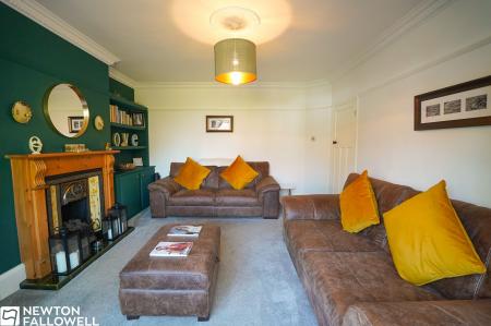 3 bedroom Detached house for sale in Grove Coach Road, Retford, DN22