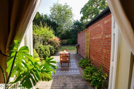 3 bedroom Detached house for sale in Grove Coach Road, Retford, DN22