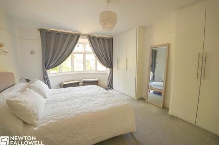 3 bedroom Detached house for sale in Grove Coach Road, Retford, DN22