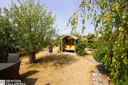 3 bedroom Detached bungalow for sale in East End Court, Rampton, DN22