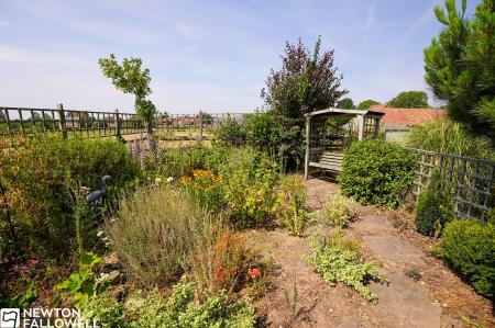 3 bedroom Detached bungalow for sale in East End Court, Rampton, DN22