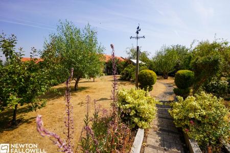 3 bedroom Detached bungalow for sale in East End Court, Rampton, DN22