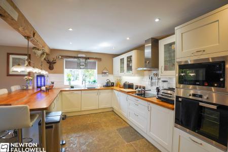 3 bedroom Detached bungalow for sale in East End Court, Rampton, DN22
