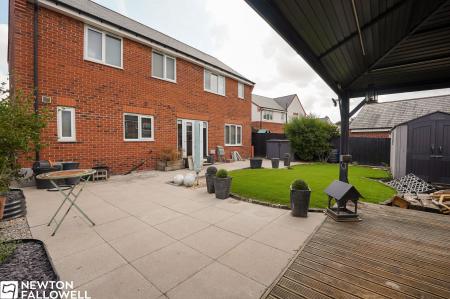 4 bedroom Detached house for sale in Bacopa Drive, Retford, DN22
