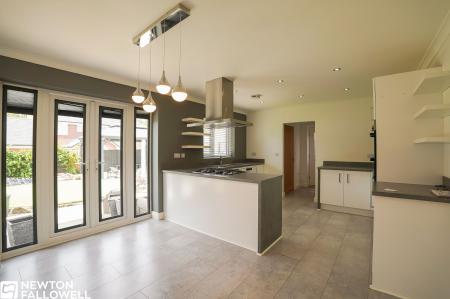 4 bedroom Detached house for sale in Bacopa Drive, Retford, DN22