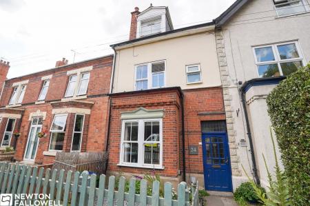 4 bedroom Semi-detached house for sale in Victoria Road, Retford, DN22