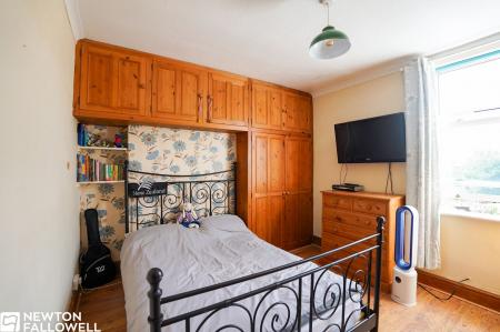 4 bedroom Semi-detached house for sale in Victoria Road, Retford, DN22