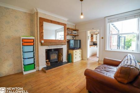 4 bedroom Semi-detached house for sale in Victoria Road, Retford, DN22
