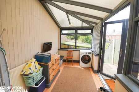 4 bedroom Semi-detached house for sale in Victoria Road, Retford, DN22