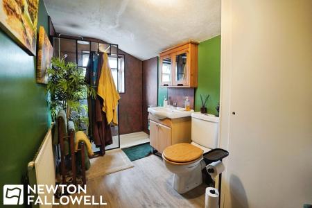 2 bedroom Terraced House for sale in Thrumpton Lane, Retford, DN22