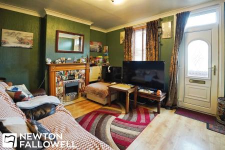 2 bedroom Terraced House for sale in Thrumpton Lane, Retford, DN22