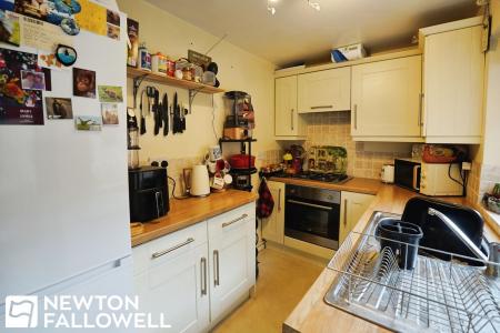 2 bedroom Terraced House for sale in Thrumpton Lane, Retford, DN22