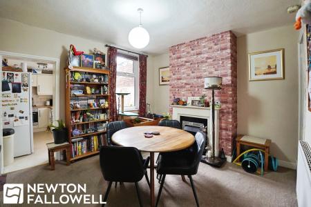 2 bedroom Terraced House for sale in Thrumpton Lane, Retford, DN22