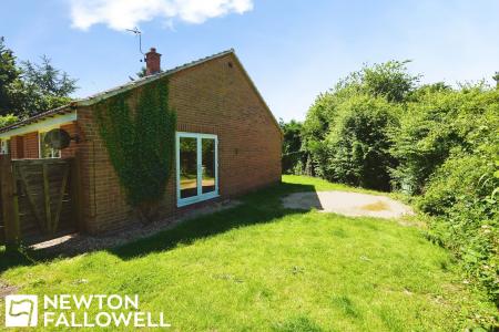 2 bedroom Detached bungalow for sale in Manor Grounds, Rampton, DN22