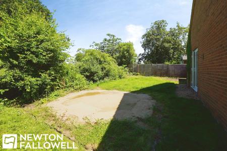 2 bedroom Detached bungalow for sale in Manor Grounds, Rampton, DN22