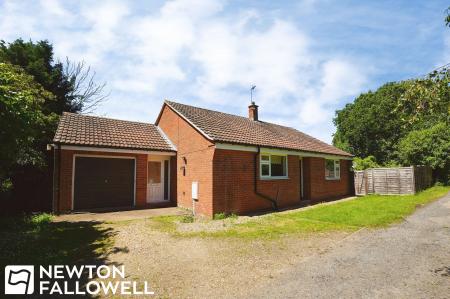 Manor Grounds, Rampton, DN22