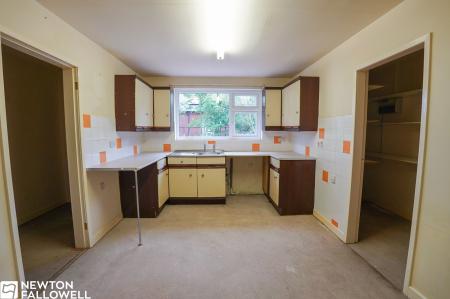 2 bedroom Detached bungalow for sale in Manor Grounds, Rampton, DN22
