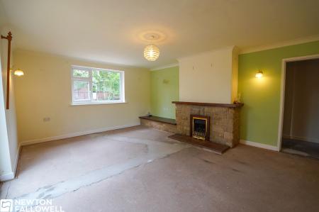 2 bedroom Detached bungalow for sale in Manor Grounds, Rampton, DN22