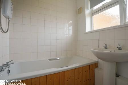 2 bedroom Flat to let in Ollerton Road, Retford, DN22
