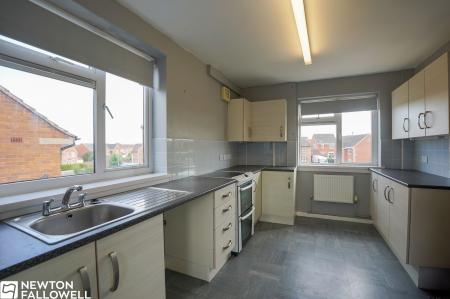 2 bedroom Flat to let in Ollerton Road, Retford, DN22