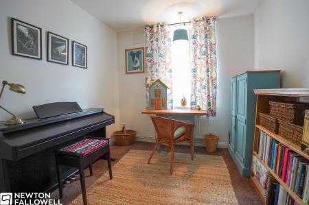 3 bedroom Detached bungalow for sale in Big Lane, Clarborough, DN22