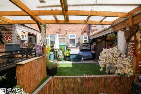 3 bedroom Semi-detached house for sale in Milnercroft, Retford, DN22