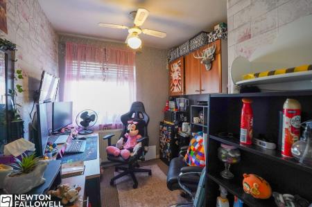 3 bedroom Semi-detached house for sale in Milnercroft, Retford, DN22