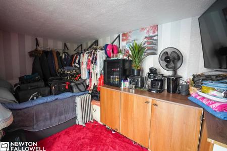 3 bedroom Semi-detached house for sale in Milnercroft, Retford, DN22