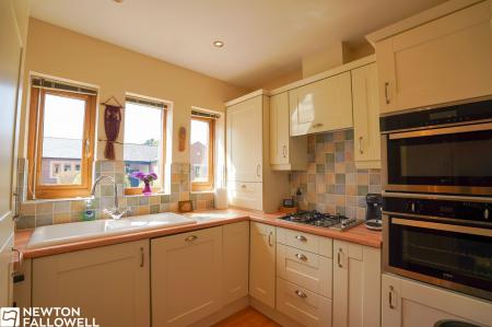 2 bedroom Detached bungalow for sale in Hospital Road, Retford, DN22