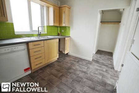 3 bedroom Terraced House for sale in High Street, Retford, DN22