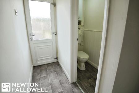 3 bedroom Terraced House for sale in High Street, Retford, DN22