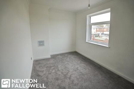 3 bedroom Terraced House for sale in High Street, Retford, DN22
