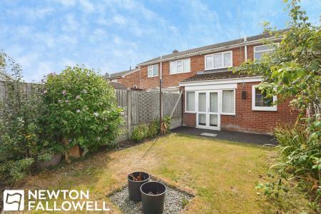 3 bedroom Semi-detached house for sale in Avon Rise, Retford, DN22
