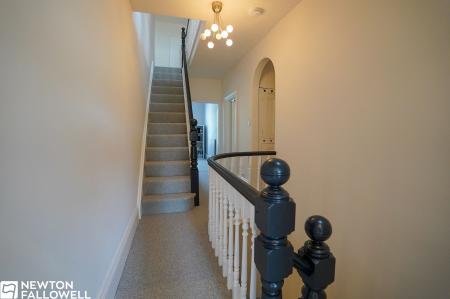 6 bedroom Semi-detached house for sale in Lime Tree Avenue, Retford, DN22