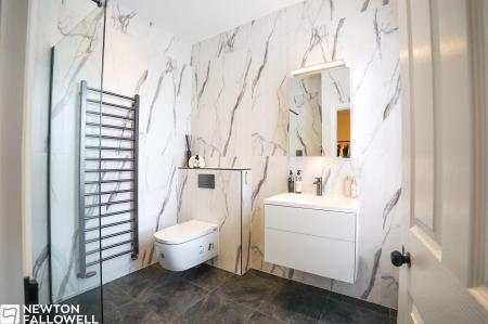 6 bedroom Semi-detached house for sale in Lime Tree Avenue, Retford, DN22