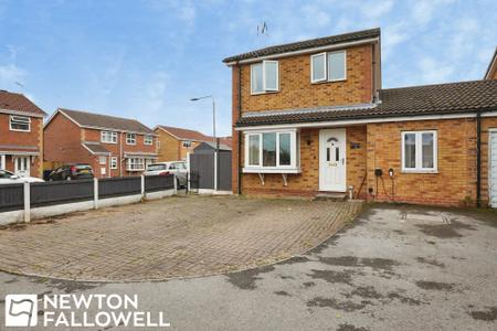 3 bedroom Link detached house for sale in Woodbeck Rise, Retford, DN22