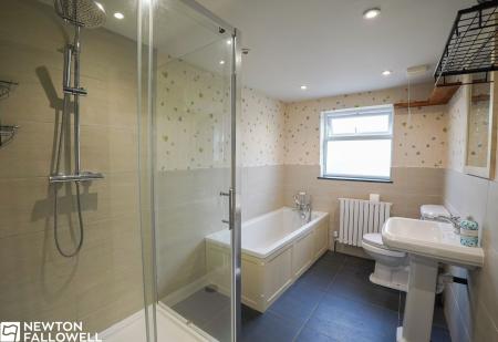 3 bedroom Terraced House for sale in Nelson Street, Retford, DN22