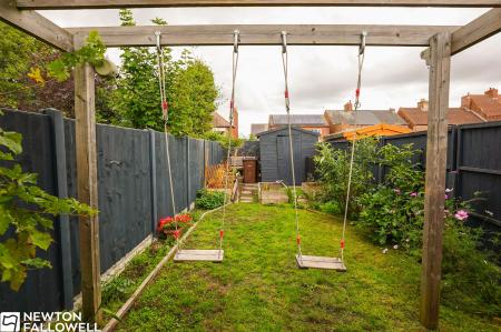 3 bedroom Terraced House for sale in Nelson Street, Retford, DN22