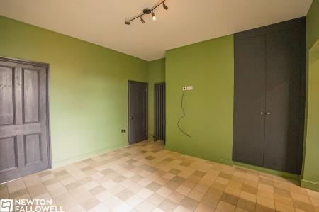 3 bedroom Terraced House for sale in Nelson Street, Retford, DN22