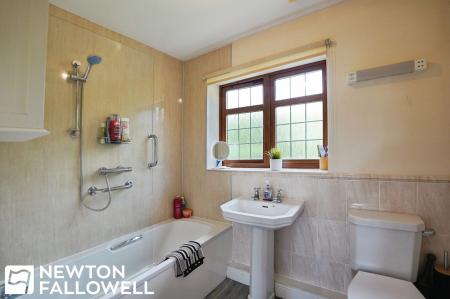 4 bedroom Detached house for sale in Laurel Grove, Retford, DN22
