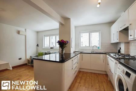 3 bedroom Detached house for sale in Darrel Road, Retford, DN22