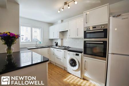 3 bedroom Detached house for sale in Darrel Road, Retford, DN22