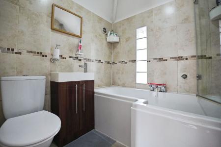 3 bedroom Semi-detached house for sale in Ordsall Park Road, Retford, DN22