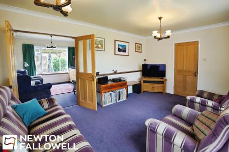 3 bedroom Detached house for sale in Haddon Road, Retford, DN22