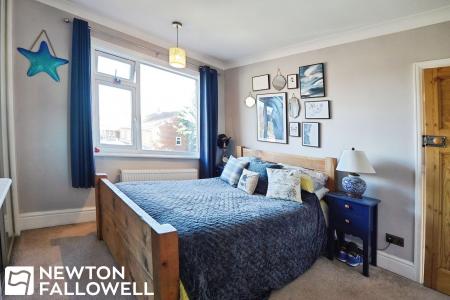 3 bedroom Semi-detached house for sale in Harewood Avenue, Retford, DN22