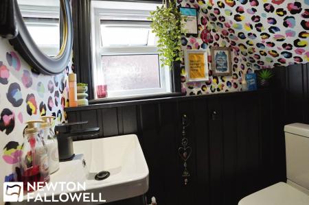 3 bedroom Semi-detached house for sale in Harewood Avenue, Retford, DN22