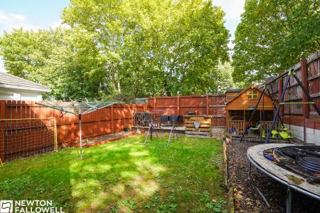 3 bedroom Detached house for sale in Crofters View, Retford, DN22